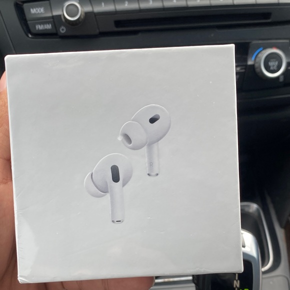 Apple White Earbud Headphones